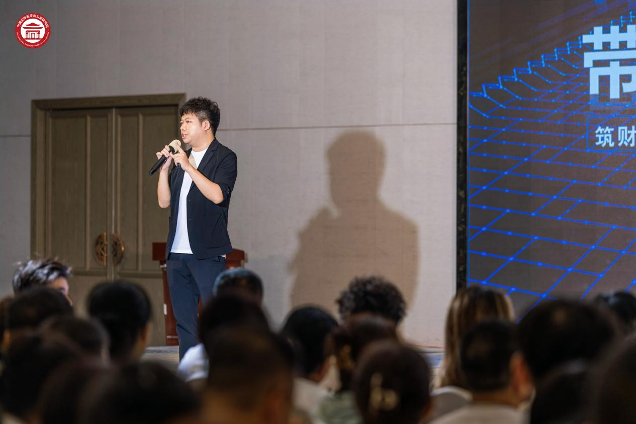 疫情下高雄小店求生：林睿庠数字化转型策略与Andy老师数据赋能之道
